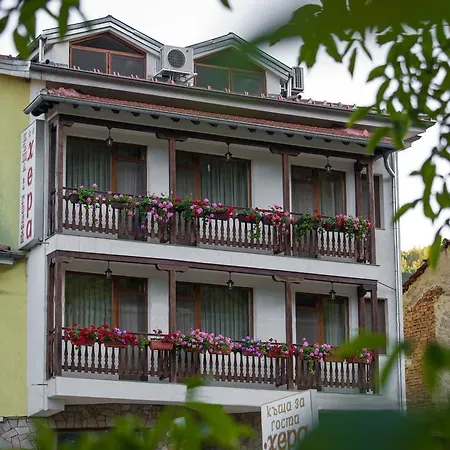 Hera Chiflik (Lovech)