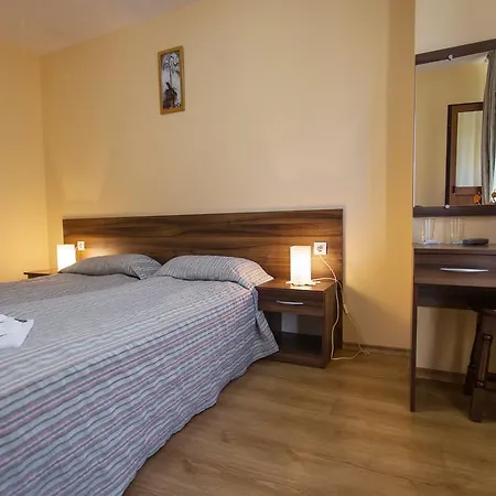 Hera Chiflik (Lovech)